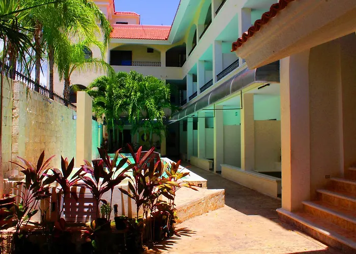 Nautilus Hotel 3*